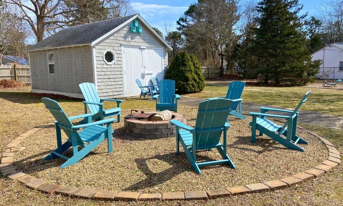 West Yarmouth Casa | Sleeps 8-Near Seagull Beach