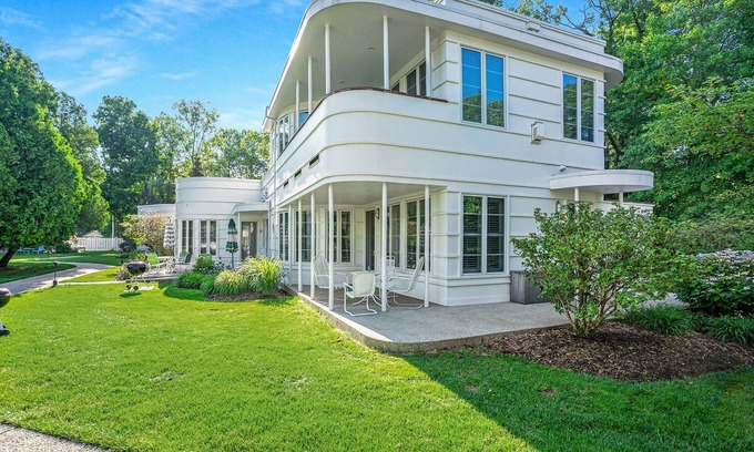 South Haven Cabaña | Sleepy Hollow Beach Resort introduces Gateway 49