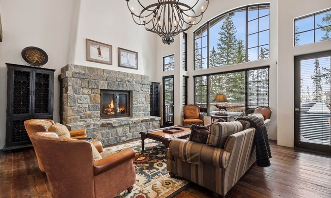 Whitefish Casa | Perfecly Located Montana Ski-in Townhouse de esquí en Big Mountain + Fireplace!