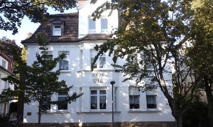 Bad Salzuflen Apartamento | Pequeño apartamento con balcón.