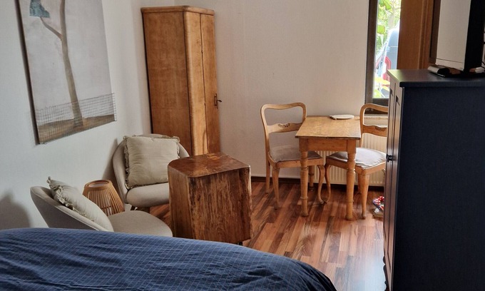 Striesen Casa | Small but Fine Double Room with Shared Terrace, Shared Garden and Wi-Fi
