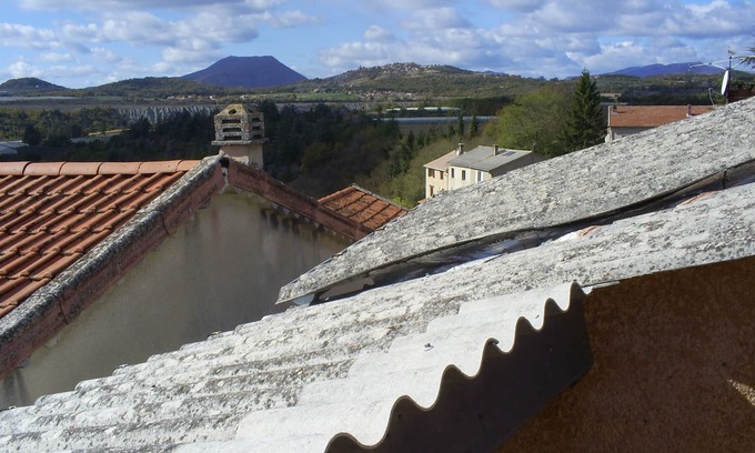Theze Casa | Pequeña casa en el centro de Theze, con fantásticas vistas del valle del río Durance,