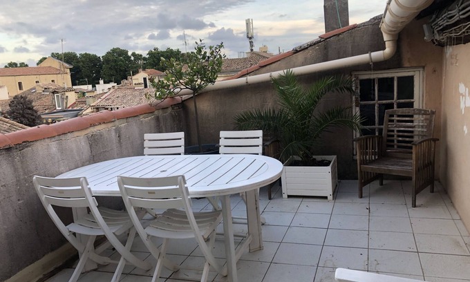 Faubourg Apartamento | Small rooftop apartment in the city center, large roof terrace, silence