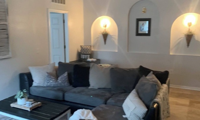 MacClenny Casa | Small Town Living; Dining, Shopping, Kayaking, Rivers, Lakes, Nursing Home