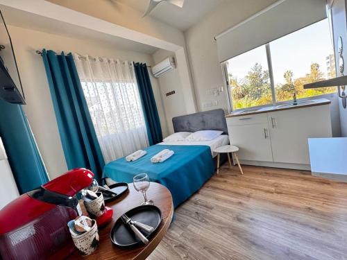 Historical Center Apartamento | Smart Deluxe StudioN6 private Kitchenette Bathroom to Beach 200m Marina Port 900m