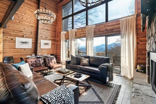 Chalet Village Chalet De Esquí | Smokies View Pools Pickleball Wood Fireplace HotTub Early Check