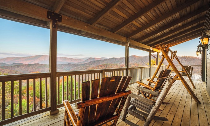 Gatlinburg - Pigeon Forge Chalet De Esquí | Smoky Mountain Summit, Amazing Mountain Views, $685 FREE tickets each paid day!