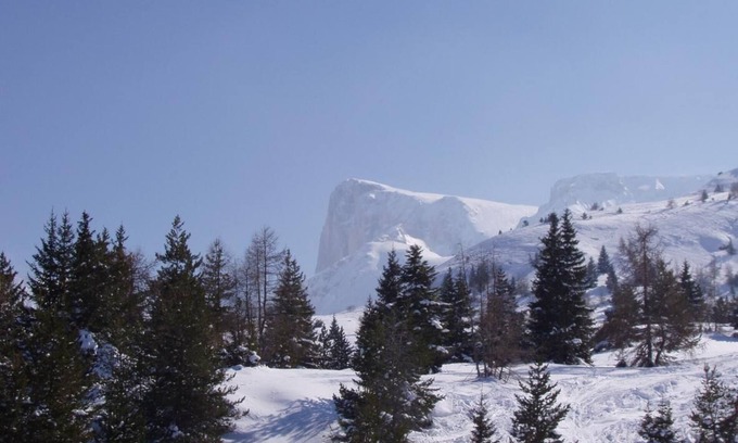 Saint-Etienne-en-Devoluy Apartamento | Snow-front studio in the family resort of Superdévoluy