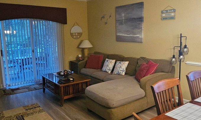 North Myrtle Beach Condominio | SNOWBIRDS WELCOME Dates going fast. Pet Friendly 2B/2B Condo in Barefoot Resort