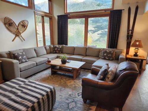Mammoth Lakes Casa | Snowcreek Resort Vacation Rentals 751 Fairway Circle