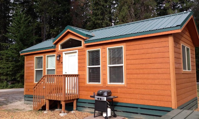 Emigrant Gap Complejo | Snowflower Camping Resort Cottage 7