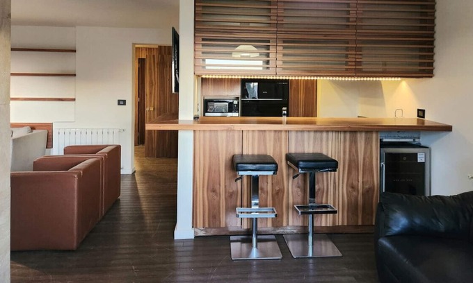 Kfardebian Chalet De Esquí | Snowland Haven: 2-Bedroom with Terrace