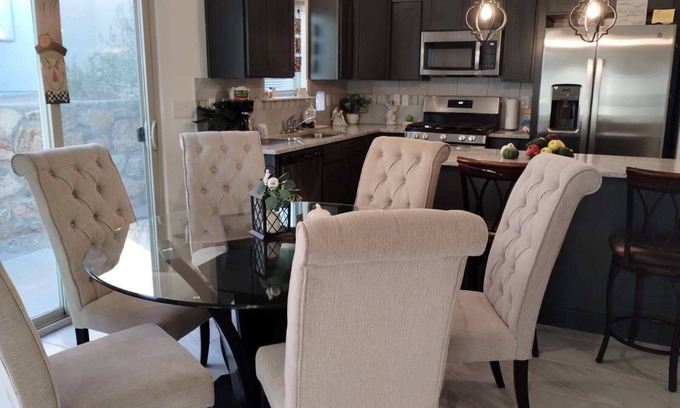 Socorro Casa | Soirée spacious 6-bedroom house in enjoyable El Paso located in a vibrant site.