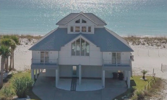 Pensacola Beach Casa | Sol LaRuu directo Gulf / BeachFront White Sand Beaches Contempory Home