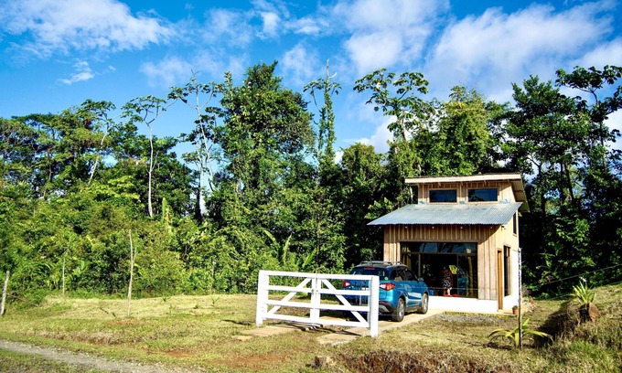 El Achiote Cabina | Solar Energy, 100% Private, Rustic Cabin, Rio Celeste