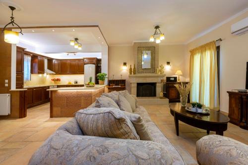 Kassiopi Casa | Solaris Methea Deluxe Suites