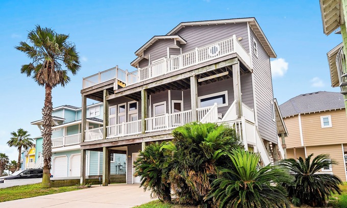 Sand Point Casa | En algún lugar en el sol 3 pisos, 4 cama 3 baño de vistas al mar ya la piscina! 2 Masters!