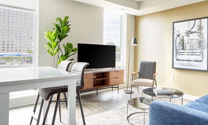 Minneapolis Apartamento | Sonder at LUNA | Extended Stay Two-Bedroom Apartment w/ Parking