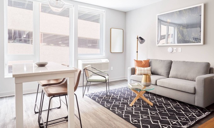 Minneapolis Apartamento | Sonder at LUNA | Extended Stay One-Bedroom Apartment w/ Parking