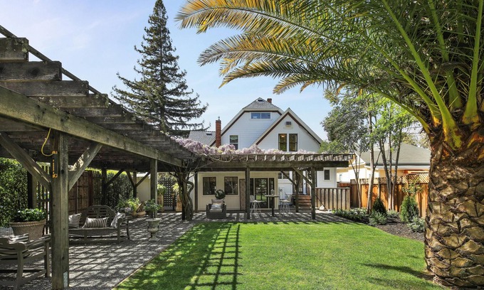 Sonoma Casa | Sonoma Victorian in Heart of Sonoma