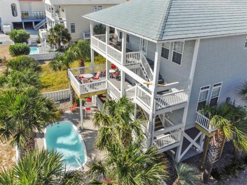 Ocean Isle Beach Casa | Sons of Beaches Brunswick Vacation Rentals Private pool and elevator