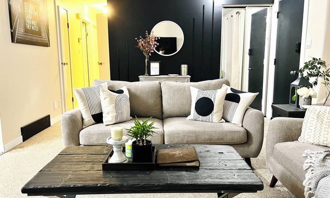 Prince Albert Casa | Soothing 3-bedroom 2-bathroom house with AC & play area in Prince Albert