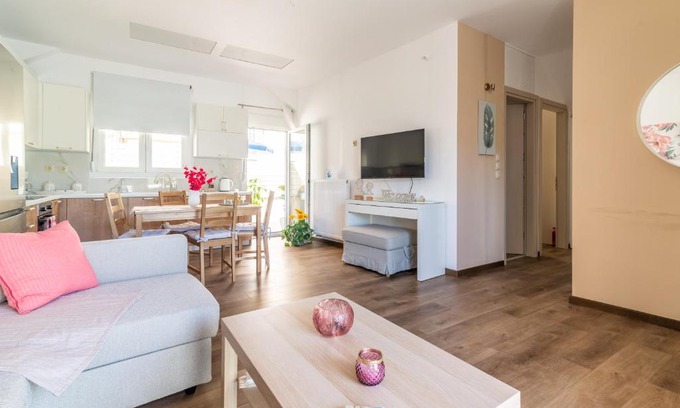 Gazi Apartamento | Sophia's Comfortable Home with a Private Backyard