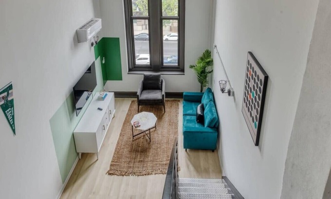 West Philadelphia Apartamento | Sosuite | 1BR Loft w W/D, Gym, Lounge