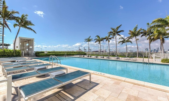 Miami Beach Condominio | South Beach Penthouse con espectaculares vistas a la bahía