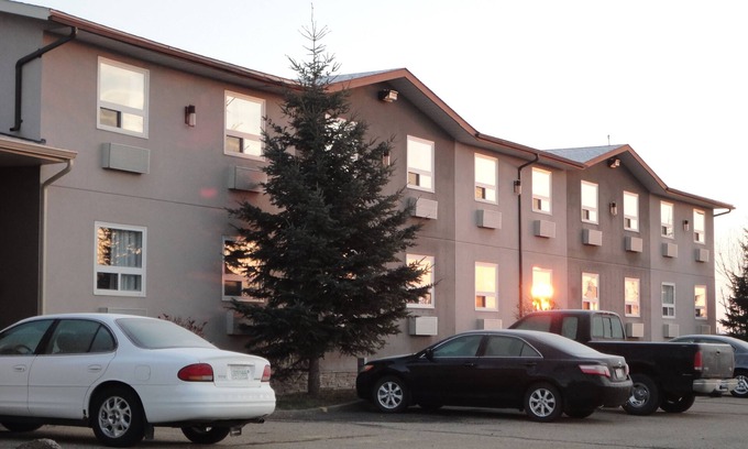 Red Deer Hotel | South Hill Motor Inn
