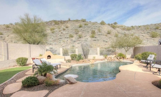 Foothills Casa | South Mountain Sanctuary-backyard privacy- -cul-de-sac- pool-STR2024003324