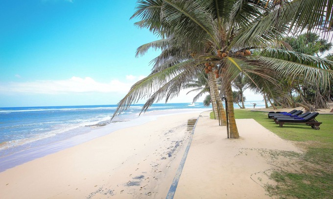 Kathaluwa Villa | South Point Villa - Whole Villa (Sleeps 6)