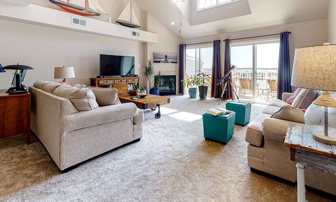 Bethany Beach Casa | South Shore dog-friendly marina townhome with multiple balconies, pool & tennis