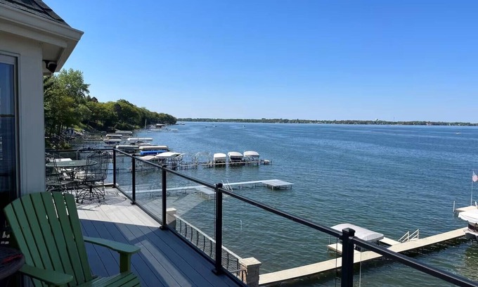 Clear Lake Casa | South shore view - Clear Lake IA