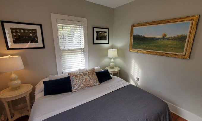 Germantown Casa | Southern Charm: Home is minutes from downtown w/a cozy sitting porch