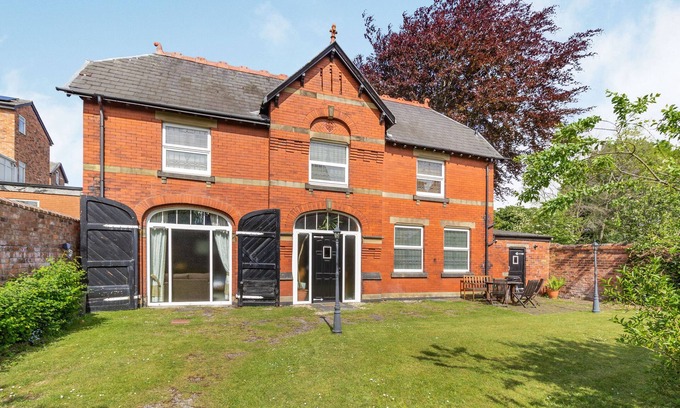 Southport Cabaña | Southport Coach House, SOUTHPORT