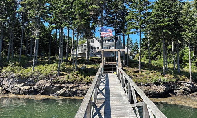 Southport Casa | Southport ME Waterfront - Cozy Harbor