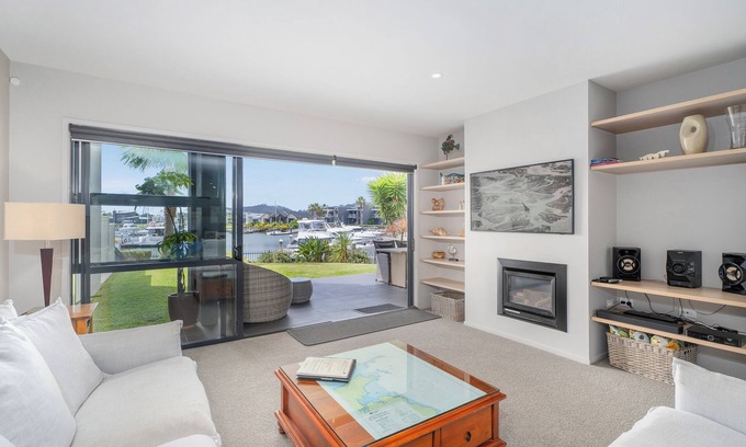 Whitianga Apartamento | Sovereign Pier on the Waterways