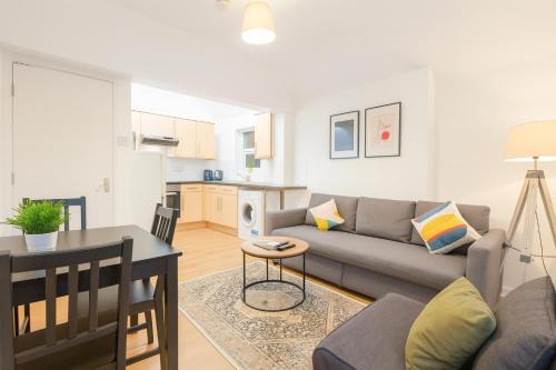 Roath Apartamento | Space For Groups, 10 mins from centre with parking!