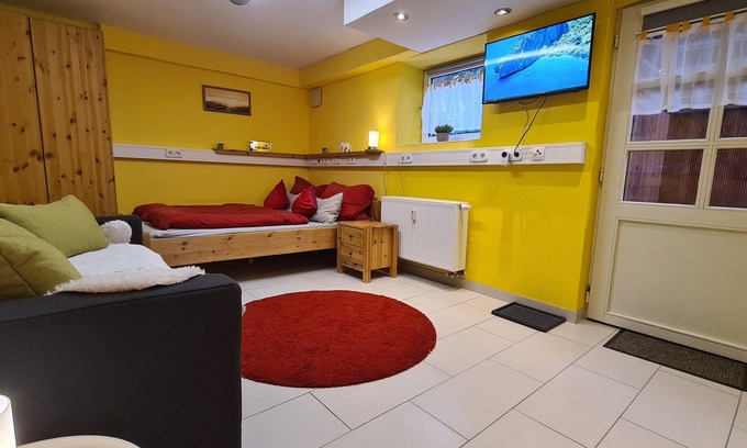 Landstuhl Apartamento | Milagro del espacio con equipo completo