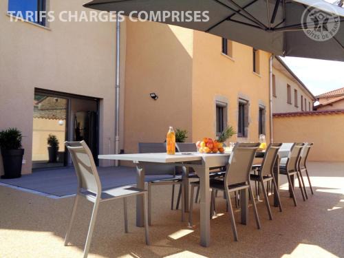 Montchal Casa | Spacieux Gîte Moderne avec Jardin et Terrasse à Montchal - FR-1-496-234