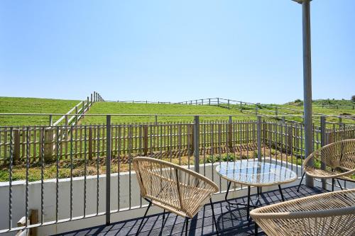Ventnor Apartamento | Spacious 1 Bed Apt - Stunning Views & Private Parking - 5 Mins To Beach - Dog Friendly - Close To Ventnor, Shanklin & Sandown - Ideal For Friends, Families & Business Travellers - Sleeps up to 4 Guests - Managed By "Greenstay Serviced Accommodation"