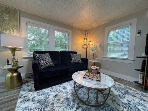 Edgecomb Casa | Spacious 1 Bedroom Close to Everything 4