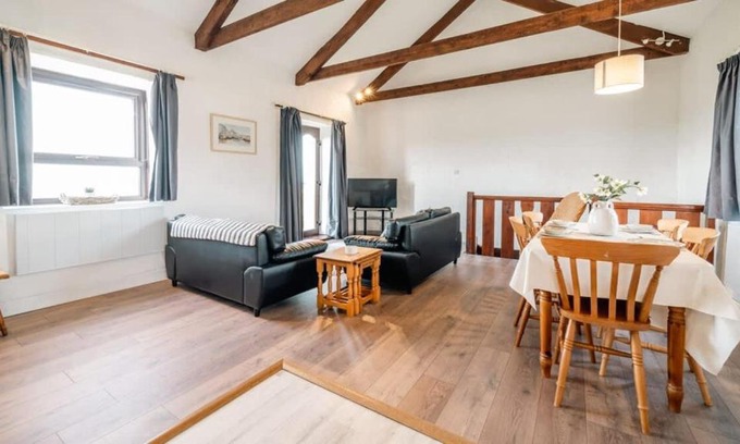 Widemouth Bay Casa | Spacious 2 Bedroom Coastal Cottage nr Bude