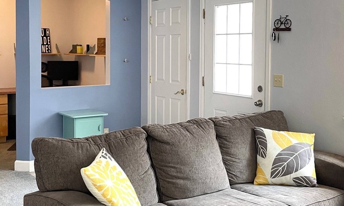 Newlands Casa | Spacious 2BR/2BA Boulder Retreat Walk to Pearl Street & Trails & More!