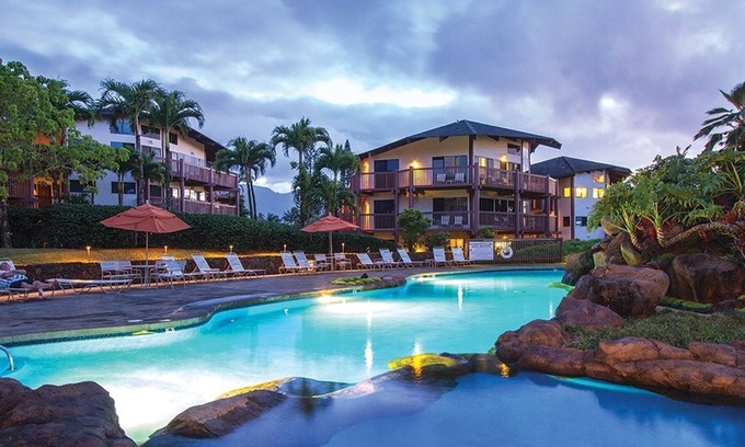 Kaiulani Condominio | Spacious 2BR/2BA Condo Villa
