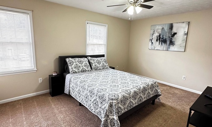 Norcross Casa | Spacious 2BR/2BA Retreat with Fast WiFi – Your Home Away from Home!