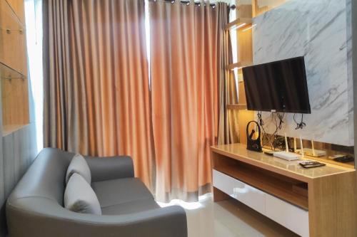 Panakkukang Apartamento | Spacious 2BR at Vida View Makassar Apartment By Travelio