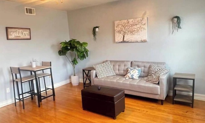 Trinidad Apartamento | Spacious 2BR Near Bus Stop - Parking Available