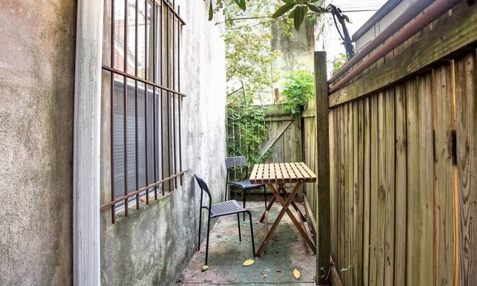 Graduate Hospital Apartamento | Spacious 2BR w/ Private Yard